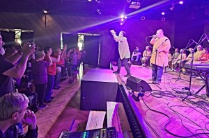Zaver_festivalu_a_Mlima_Jua